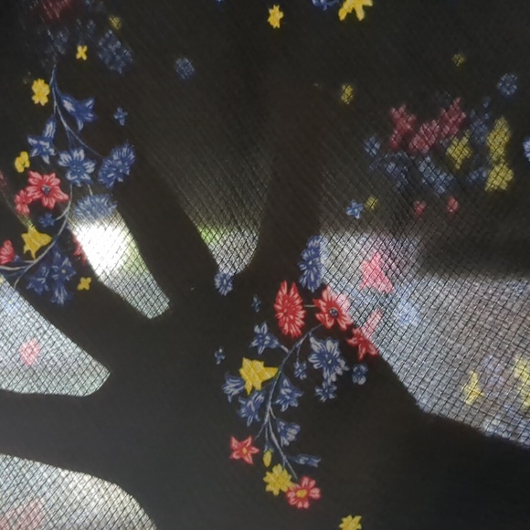 🌹3/15🌹ANN TAYLOR Black Blue Pink Yellow Floral Sheer Tank Top with Buttons - Picture 3 of 5